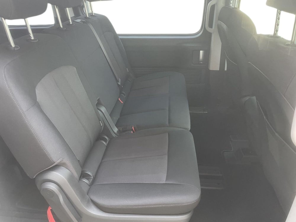 Hyundai Staria nuova a Pistoia (12)