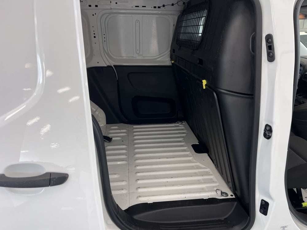 Toyota Proace City usata a Prato (11)