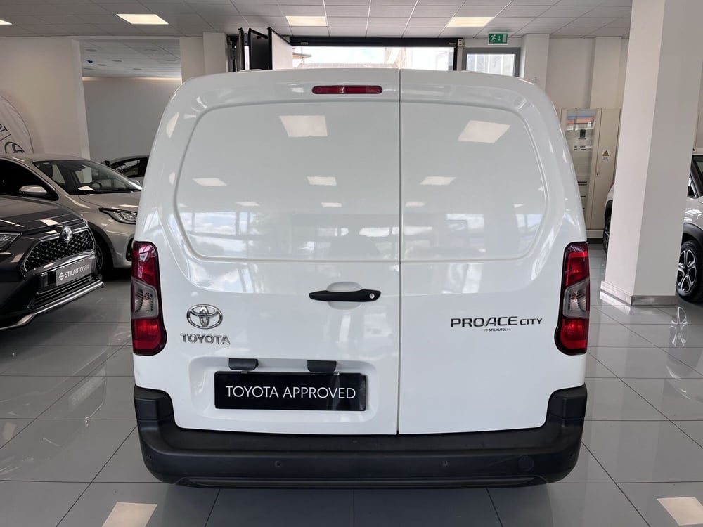 Toyota Proace City usata a Prato (5)