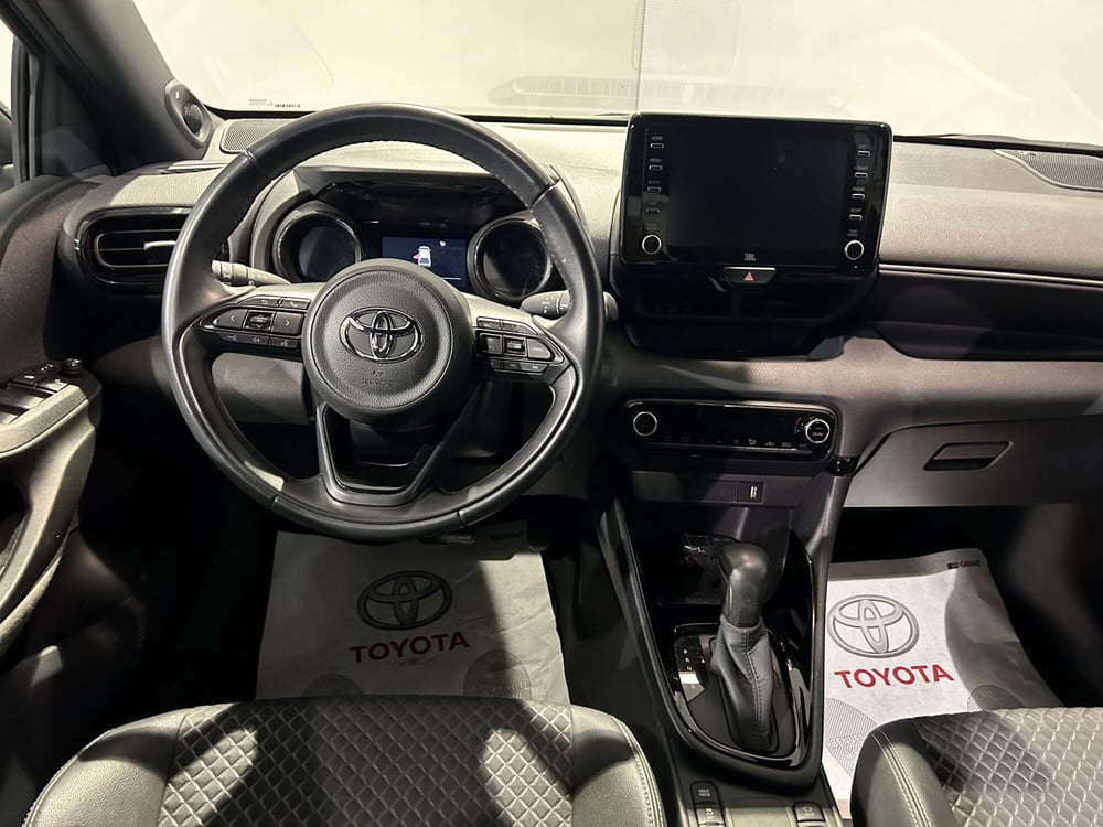 Toyota Yaris usata a Milano (8)