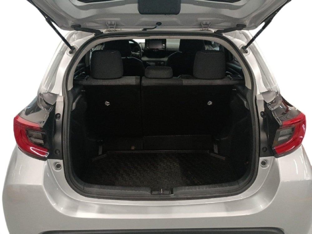 Toyota Yaris usata a Milano (11)