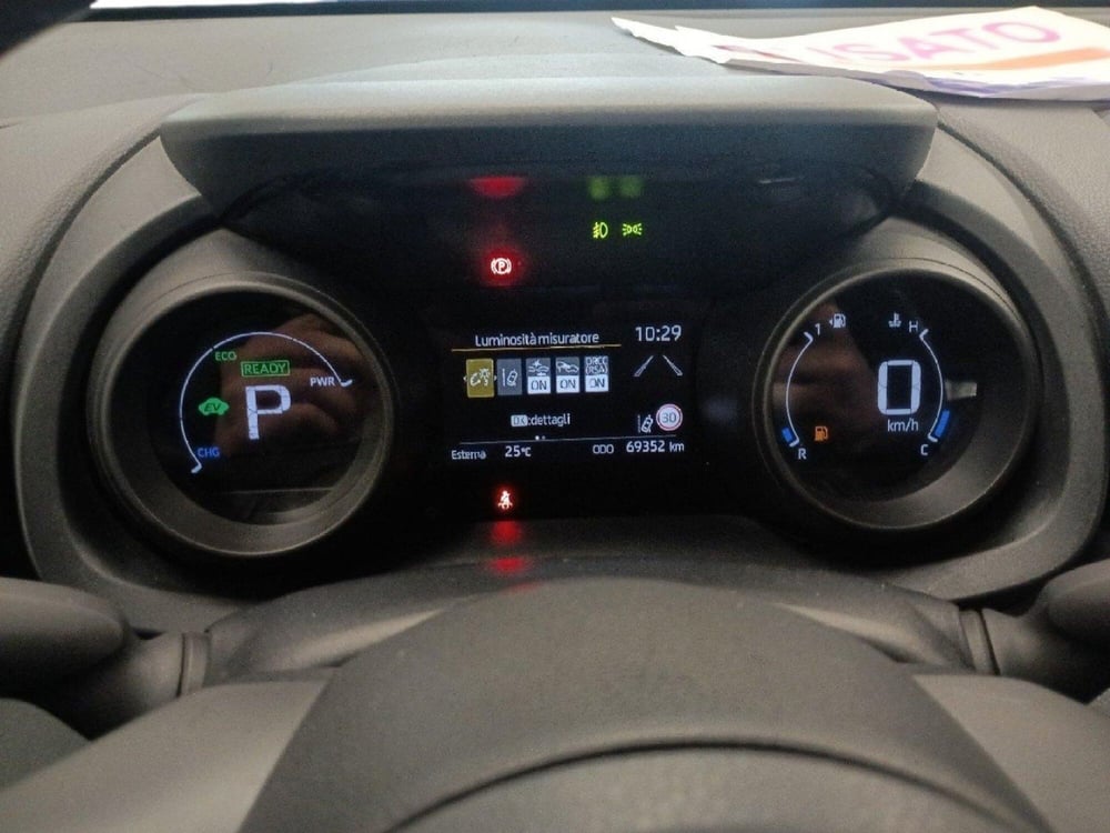 Toyota Yaris usata a Milano (12)