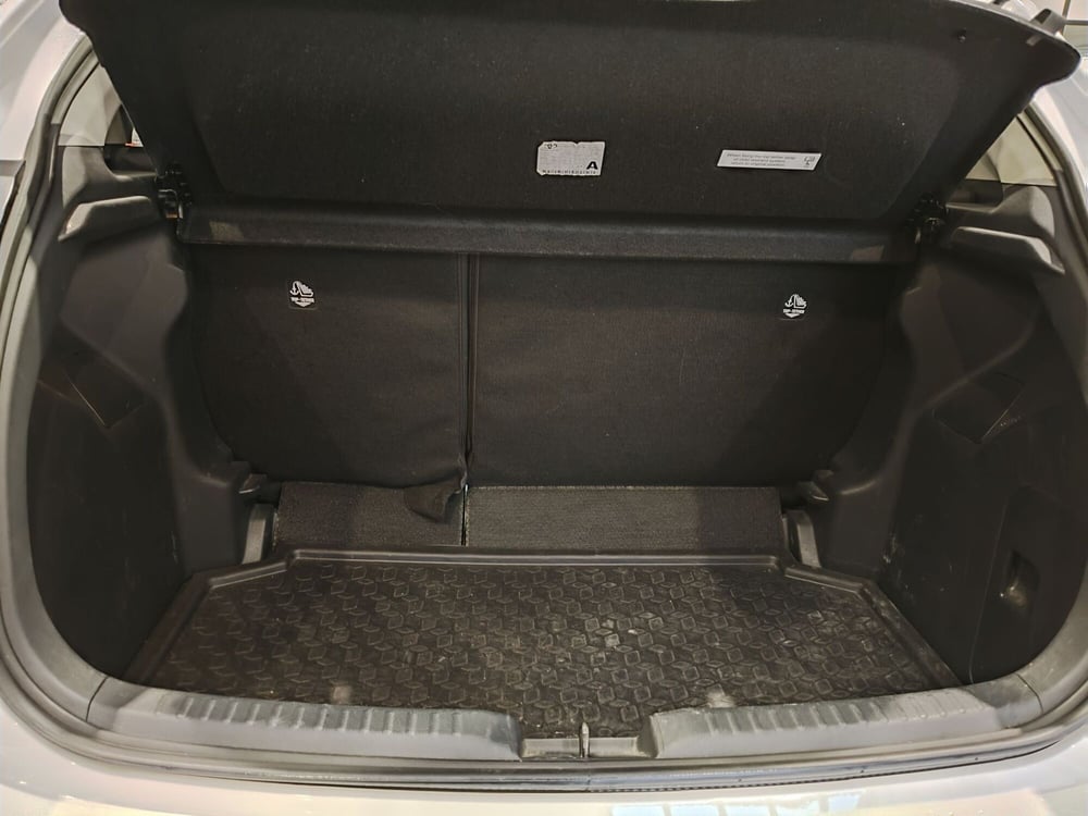 Toyota Yaris usata a Roma (8)