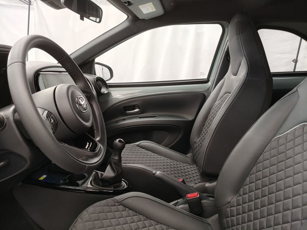 Toyota Aygo X usata a Roma (13)
