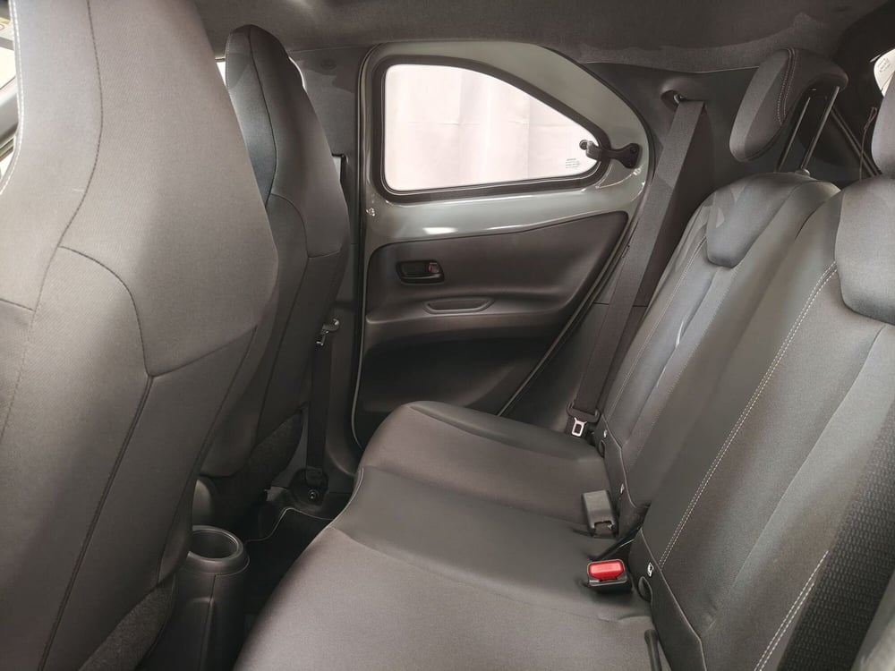 Toyota Aygo X usata a Roma (14)