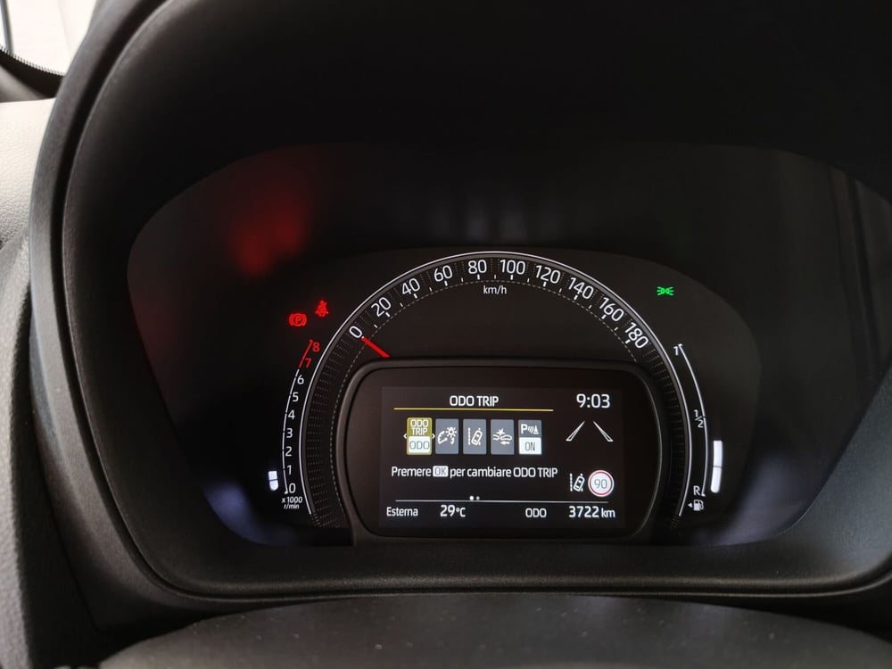 Toyota Aygo X usata a Roma (15)