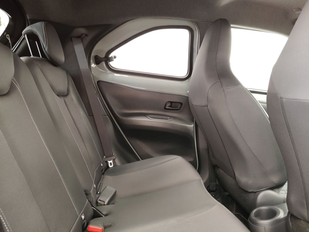 Toyota Aygo X usata a Roma (7)