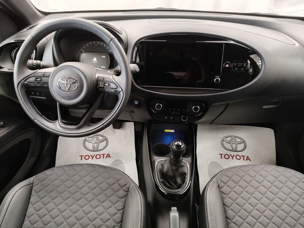 Toyota Aygo X usata a Roma (8)