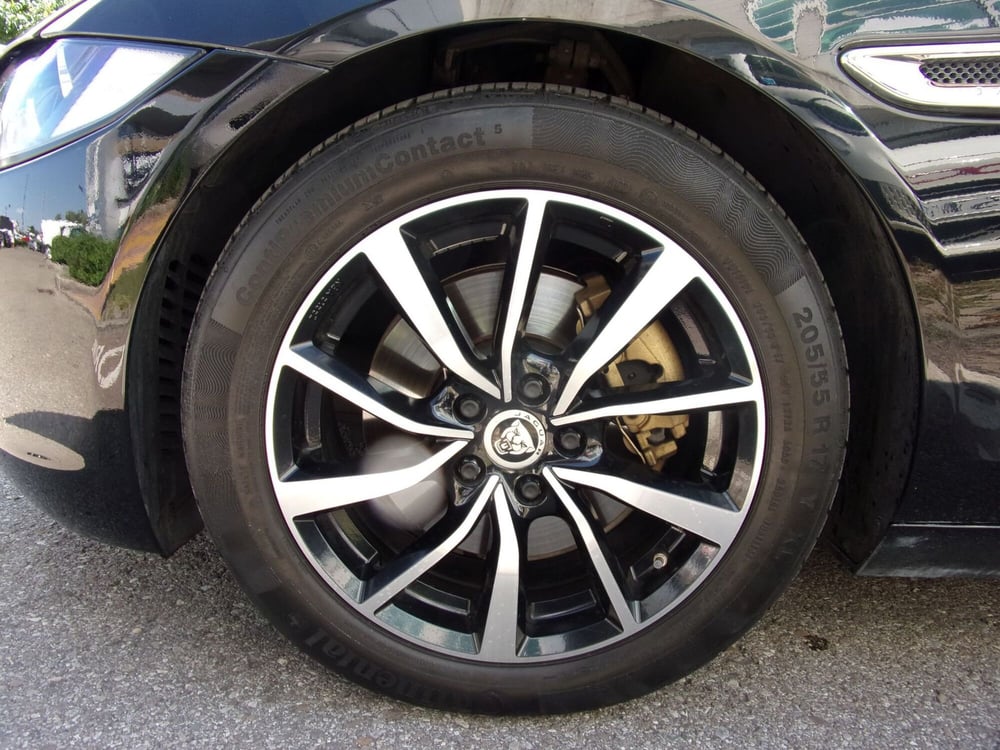 Jaguar XE usata a Reggio Emilia (7)