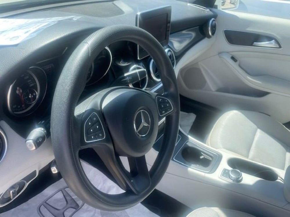 Mercedes-Benz CLA Shooting Brake usata a Prato (11)