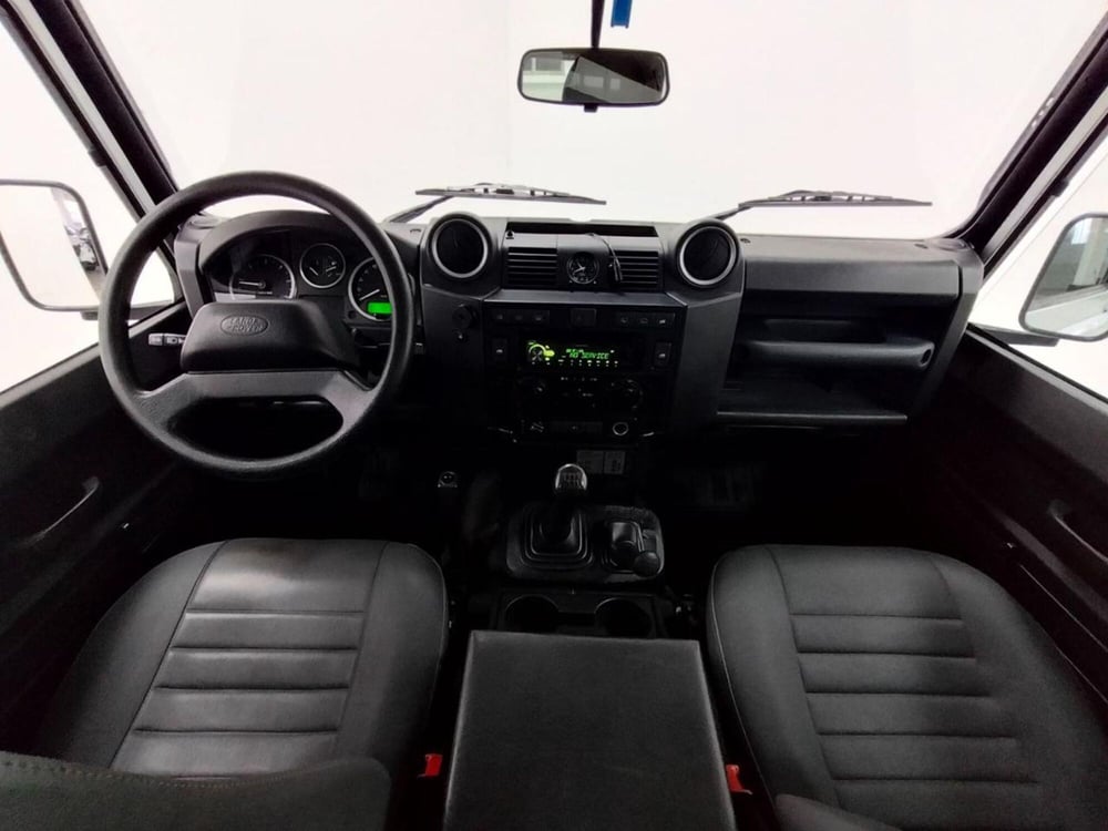 Land Rover Defender usata a Como (4)