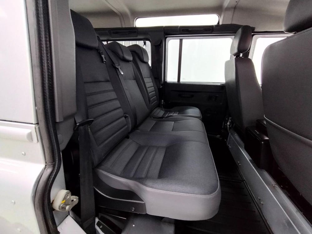Land Rover Defender usata a Como (5)