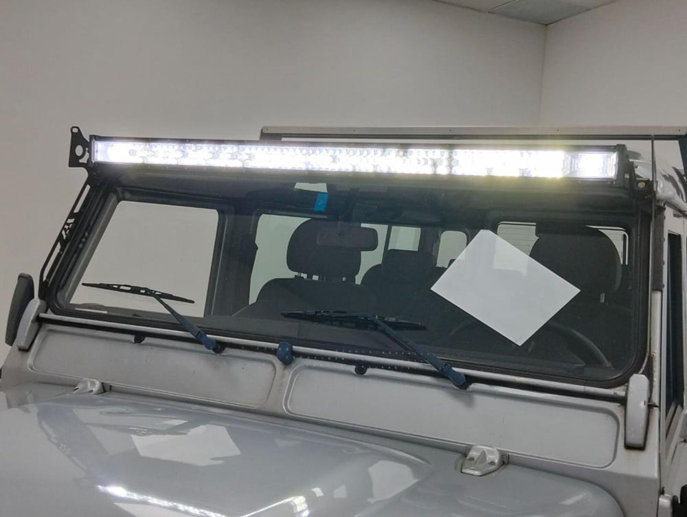Land Rover Defender usata a Como (7)