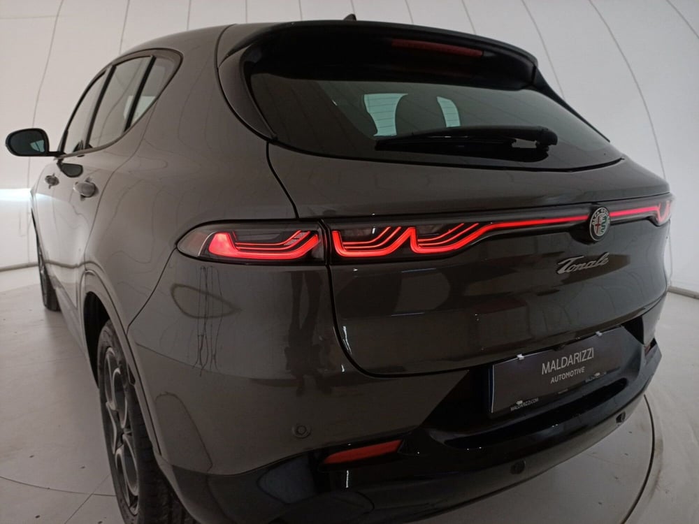 Alfa Romeo Tonale usata a Bari (11)