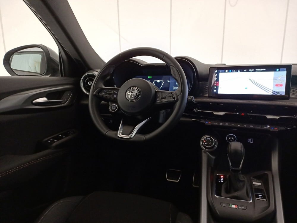 Alfa Romeo Tonale usata a Bari (9)