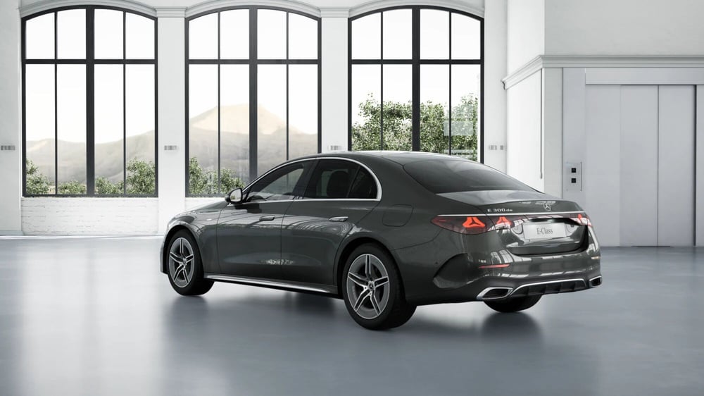 Mercedes-Benz Classe E nuova a Pescara (5)