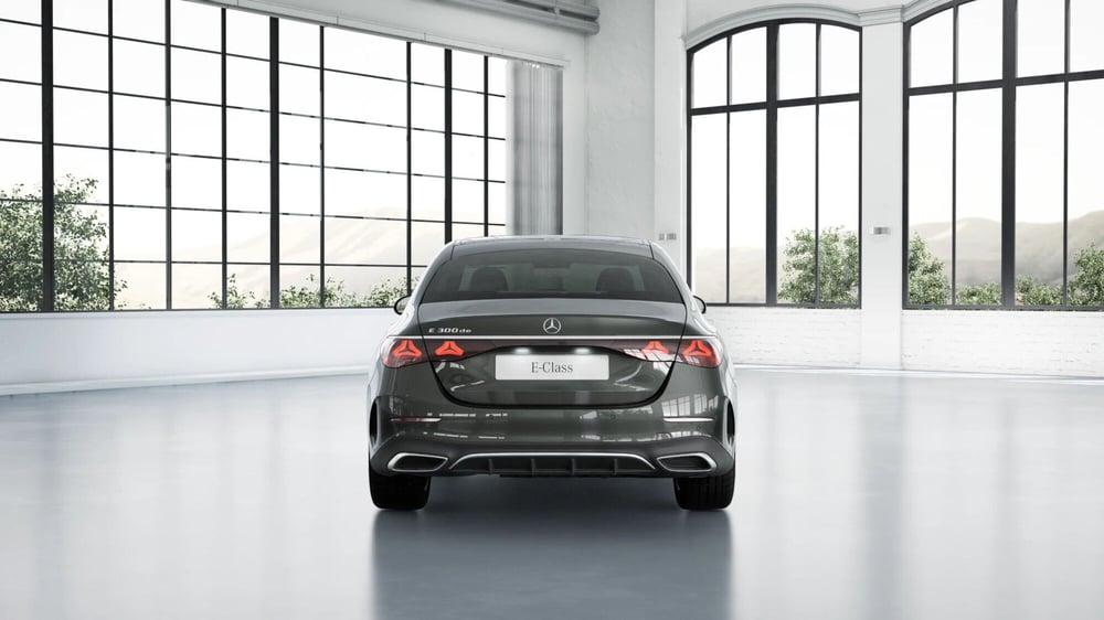 Mercedes-Benz Classe E nuova a Pescara (7)