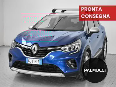 Renault Captur Full Hybrid E-Tech 145 CV Intens del 2022 usata a Prato