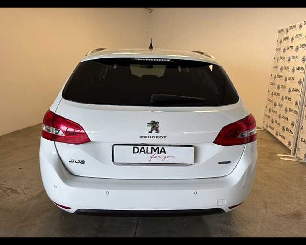Peugeot 308 SW usata a Milano (4)
