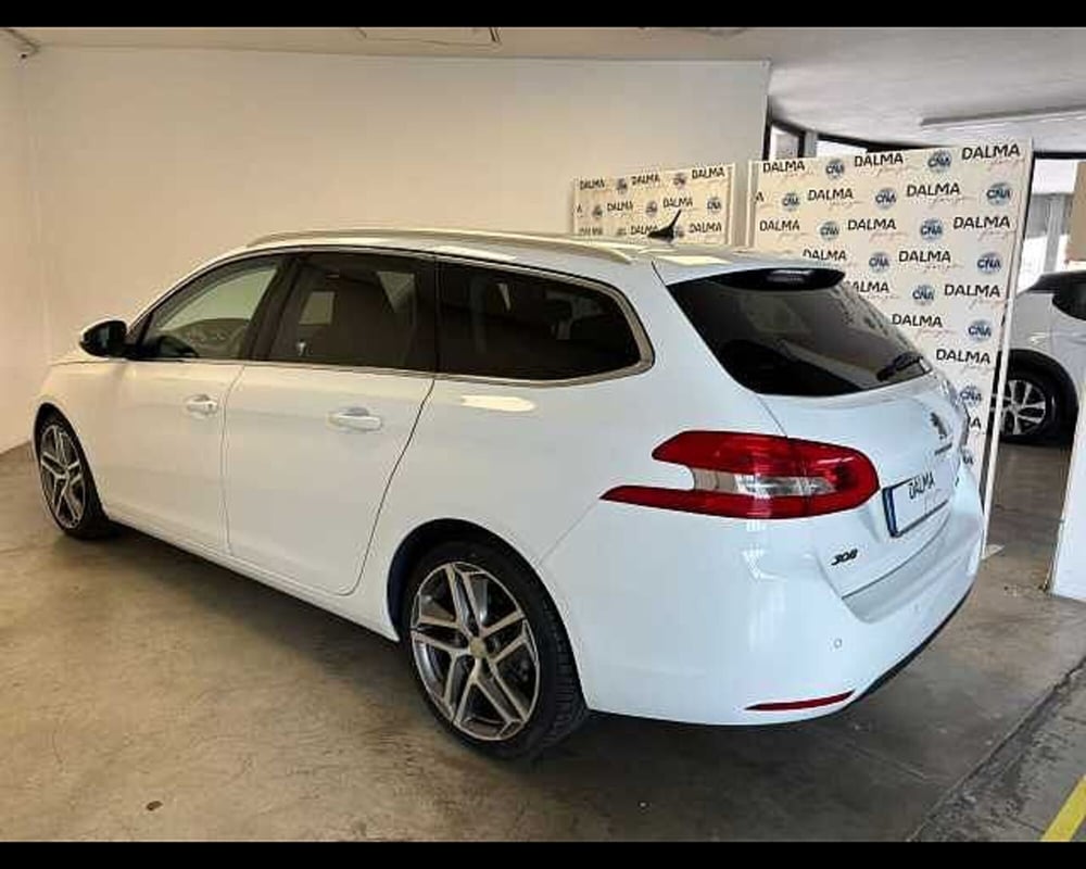 Peugeot 308 SW usata a Milano (5)
