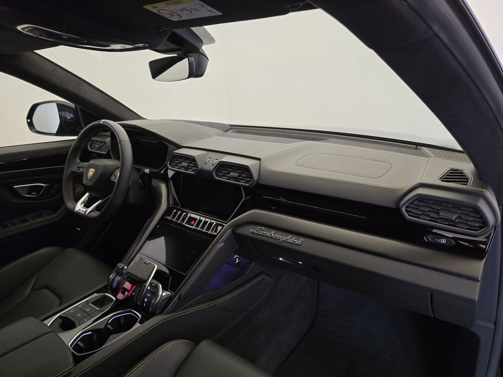 Lamborghini Urus usata a Bologna (7)