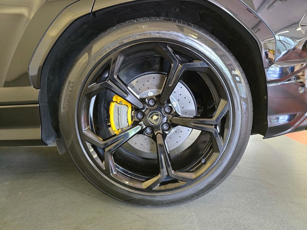 Lamborghini Urus usata a Bologna (9)