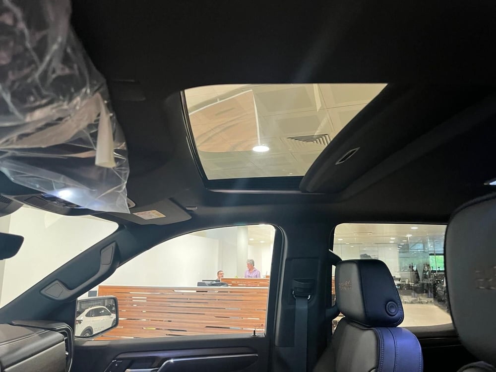 Chevrolet Silverado nuova a Asti (12)
