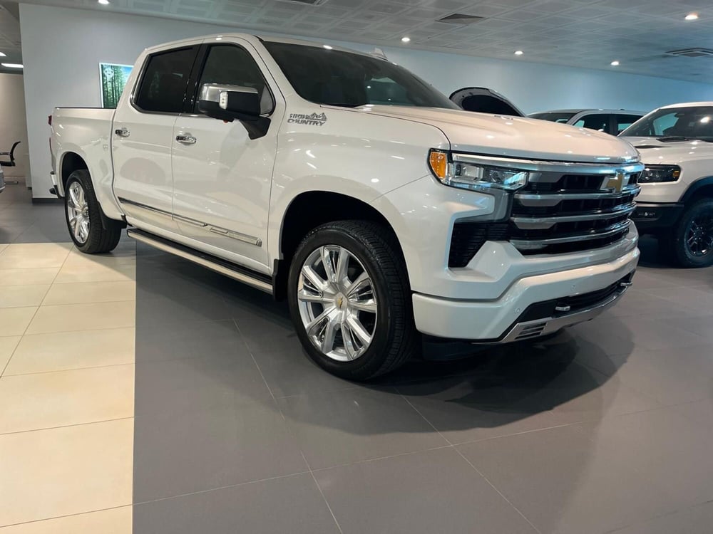 Chevrolet Silverado nuova a Asti (2)