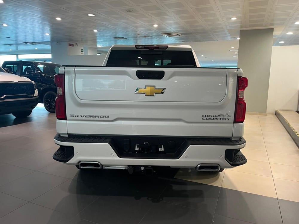 Chevrolet Silverado nuova a Asti (4)