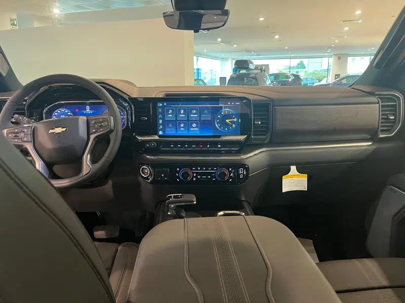 Chevrolet Silverado nuova a Asti (5)