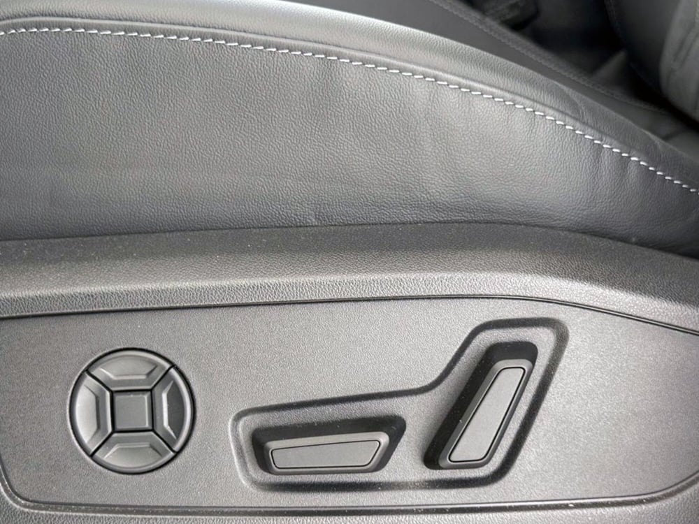 Audi Q5 Sportback nuova a Perugia (14)
