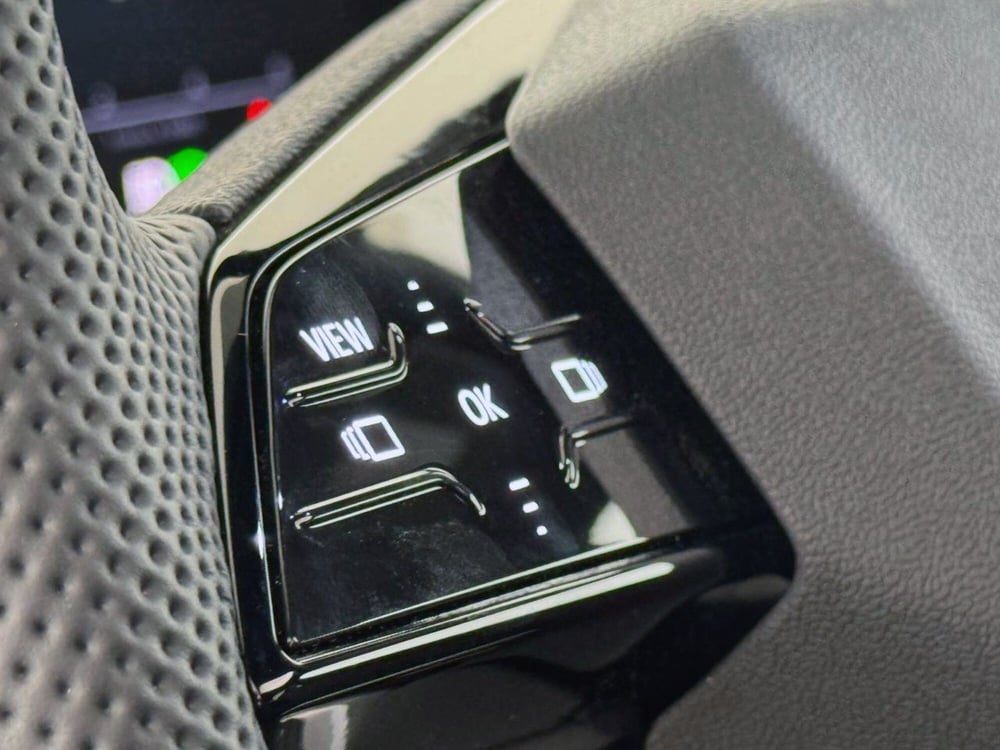 Audi Q5 Sportback nuova a Perugia (17)