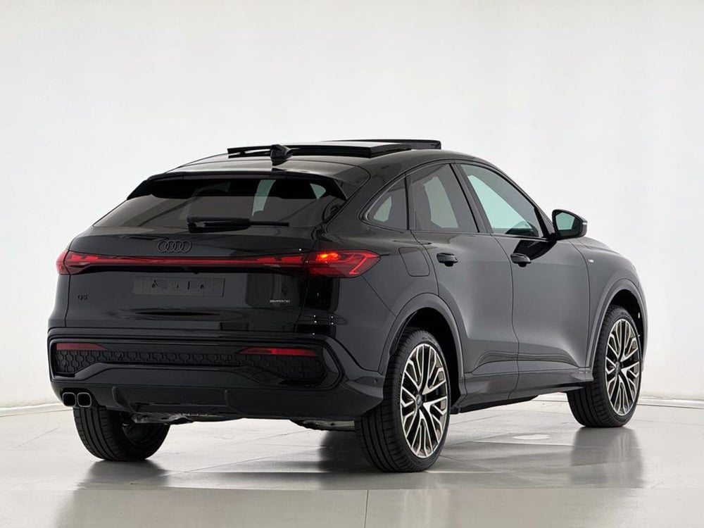 Audi Q5 Sportback nuova a Perugia (4)
