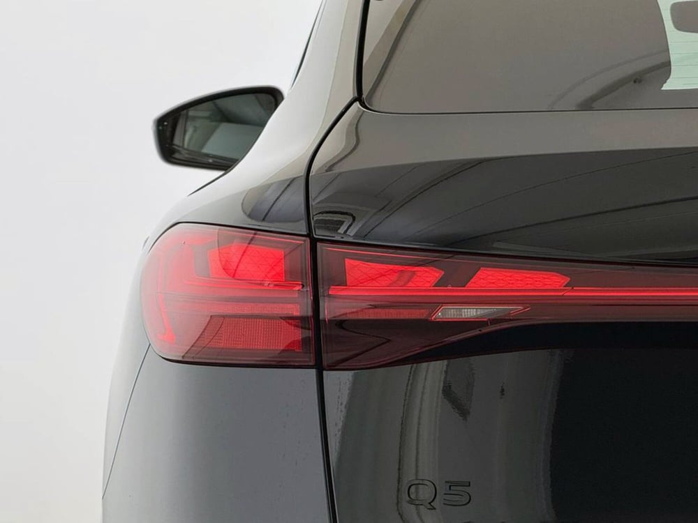 Audi Q5 Sportback nuova a Perugia (6)