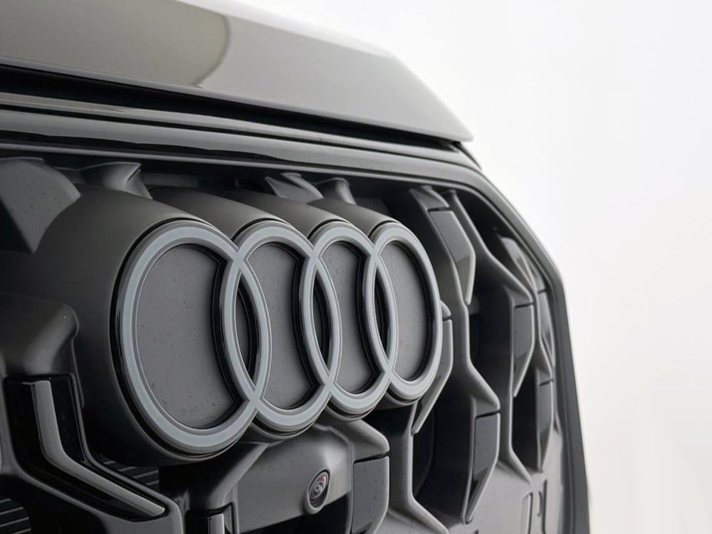 Audi Q5 Sportback nuova a Perugia (9)