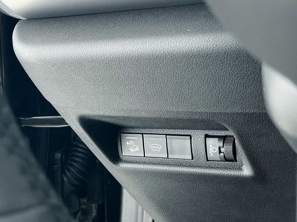 Jeep Avenger nuova a Perugia (19)