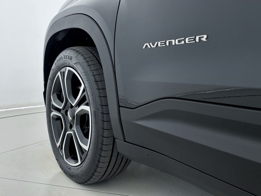 Jeep Avenger nuova a Perugia (19)