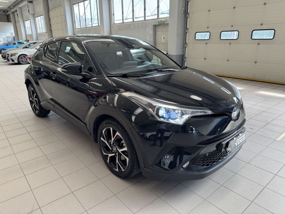 Toyota Toyota C-HR usata a Monza e Brianza (16)