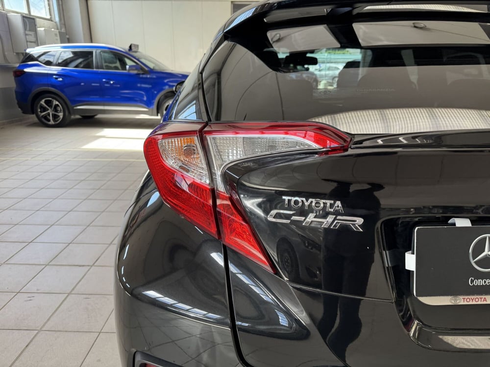 Toyota Toyota C-HR usata a Monza e Brianza (18)