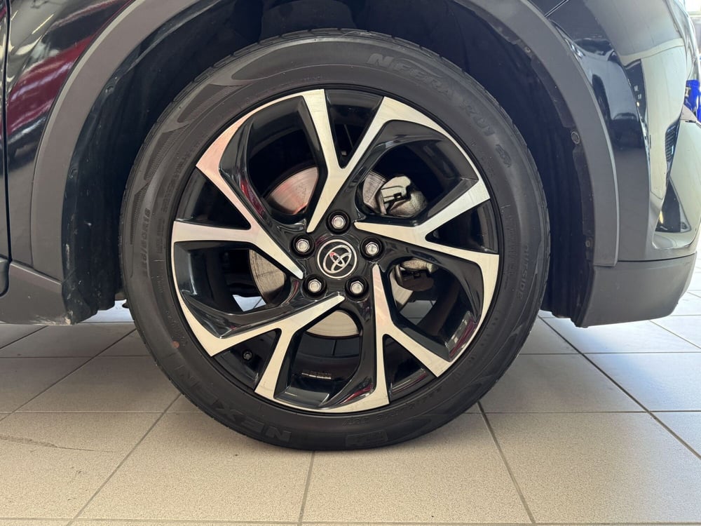 Toyota Toyota C-HR usata a Monza e Brianza (19)