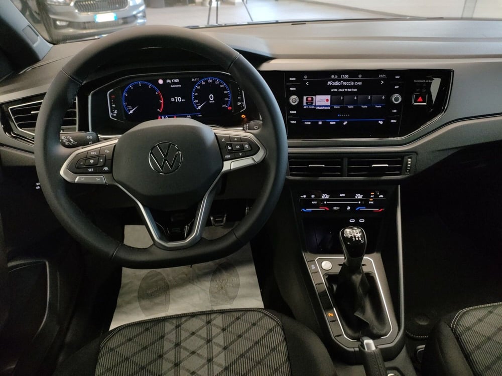Volkswagen Taigo nuova a Bologna (16)