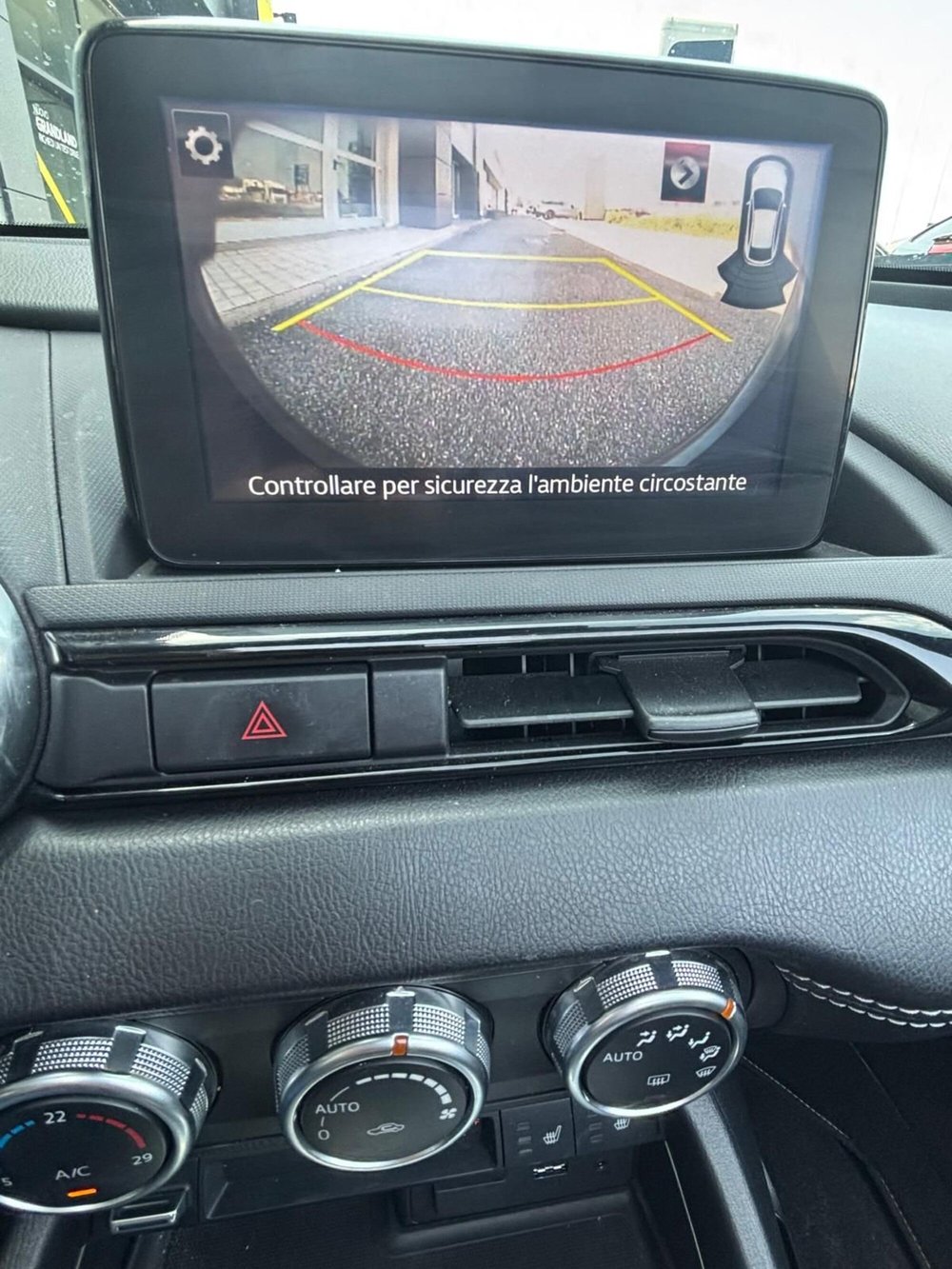 Mazda MX-5 usata a Frosinone (12)
