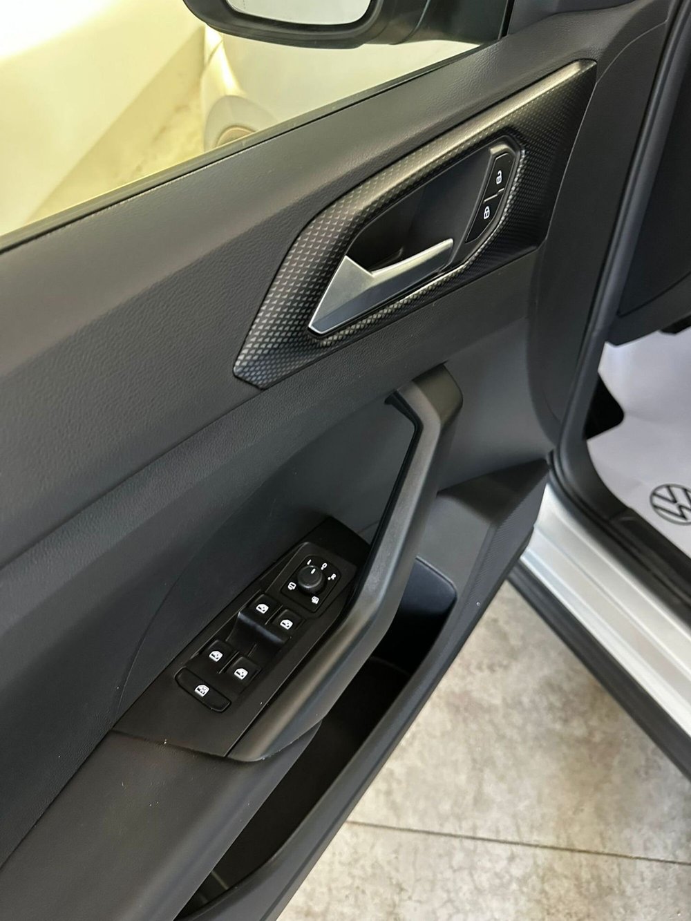 Volkswagen T-Cross usata a L'Aquila (9)
