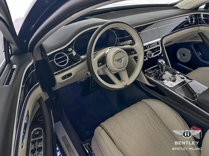 Bentley Flying nuova a Milano (10)