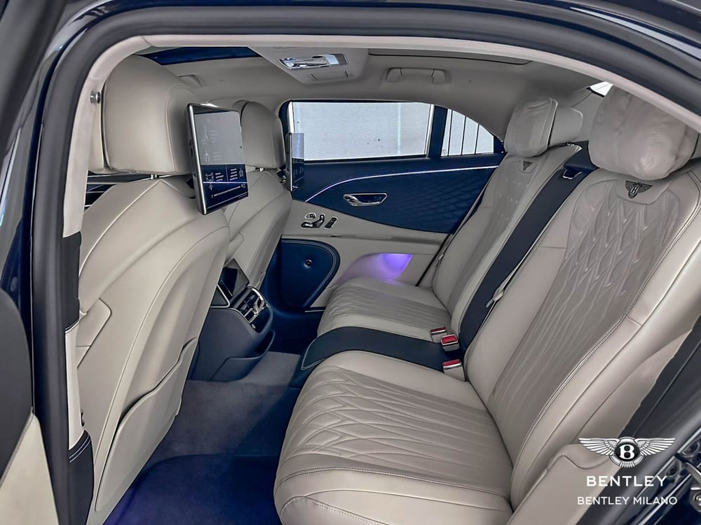 Bentley Flying nuova a Milano (13)