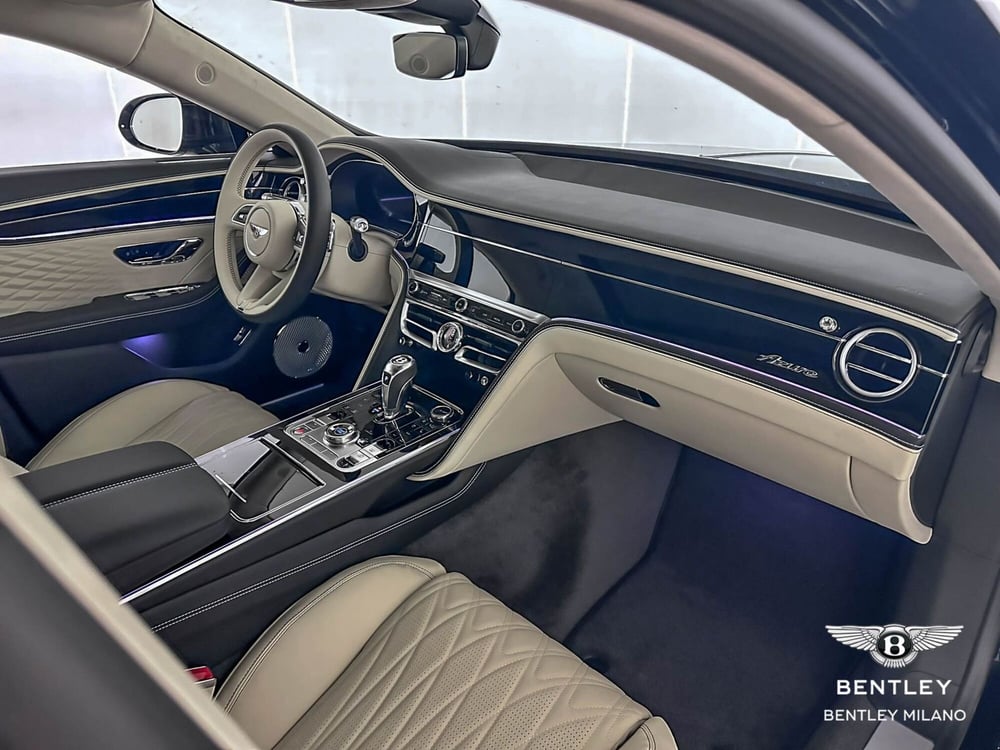 Bentley Flying nuova a Milano (15)