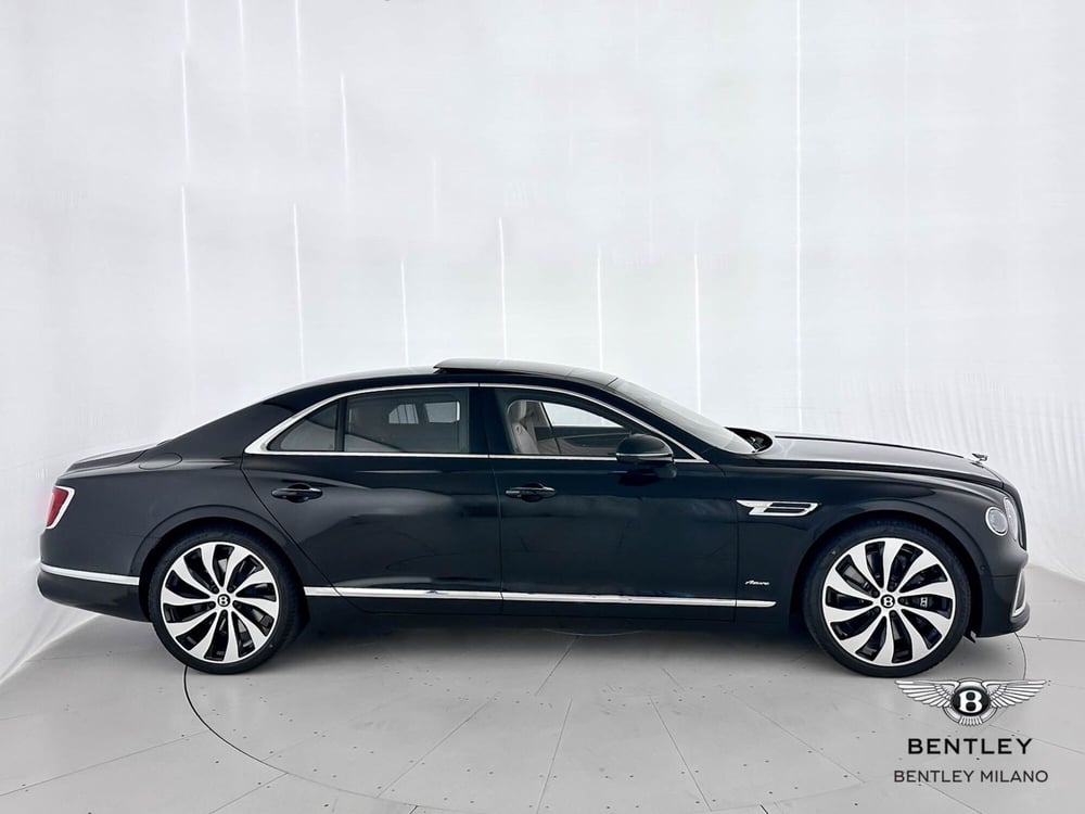 Bentley Flying nuova a Milano (4)