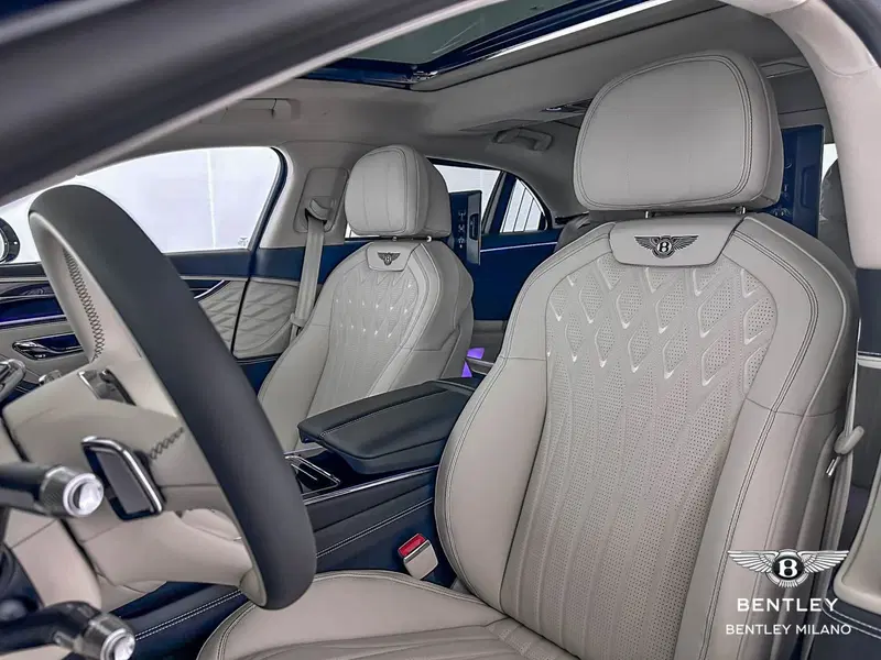 Bentley Flying nuova a Milano (9)