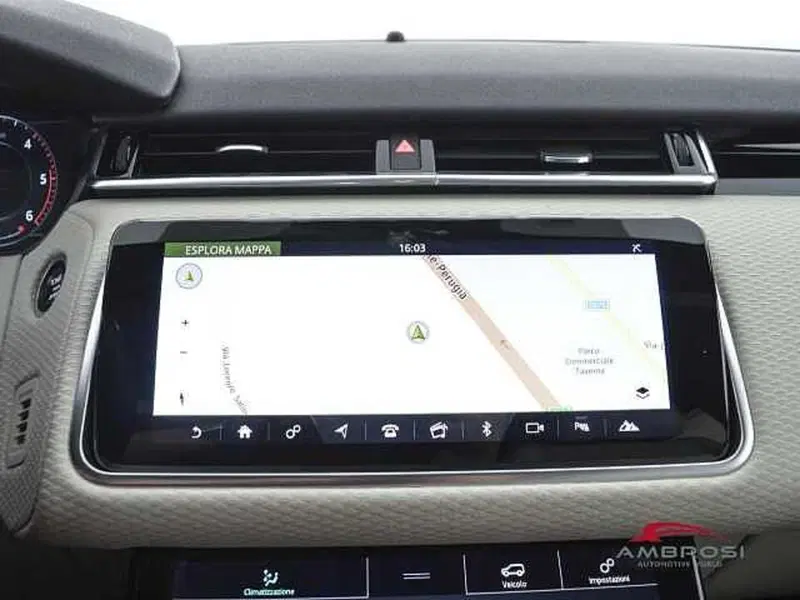 Land Rover Range Rover Velar usata a Viterbo (17)