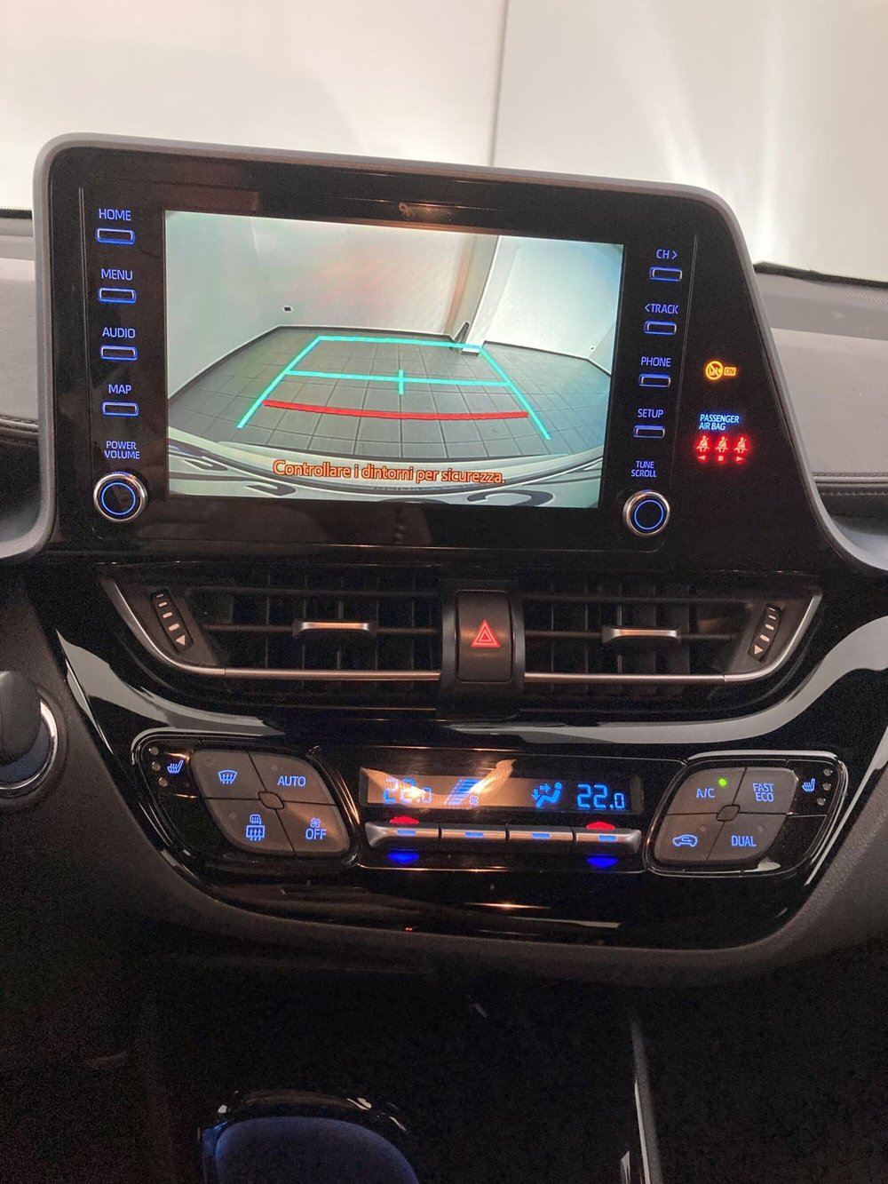 Toyota Toyota C-HR usata a Foggia (17)